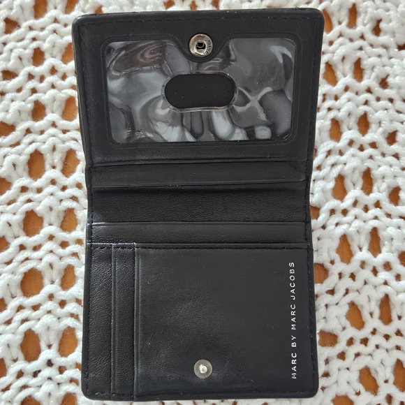 NWT Marc by Marc Jacobs Black Leather Quilted Wallet - Picture 3 of 9